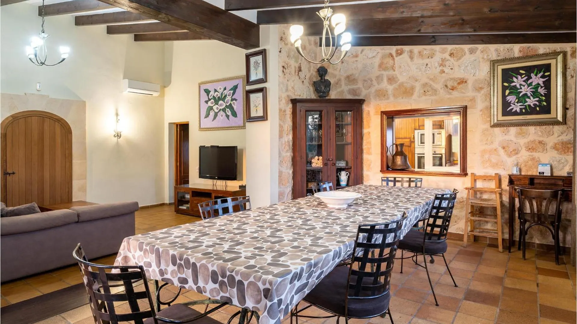 Vakantiehuis Nice Home In Sineu